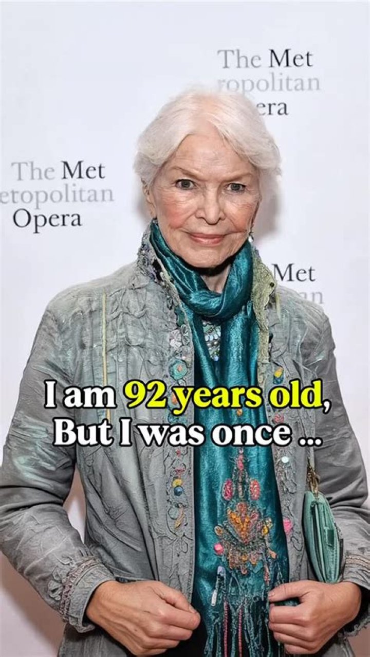 Instagram in 2019 Ellen burstyn, Going gray gracefully, Instagram