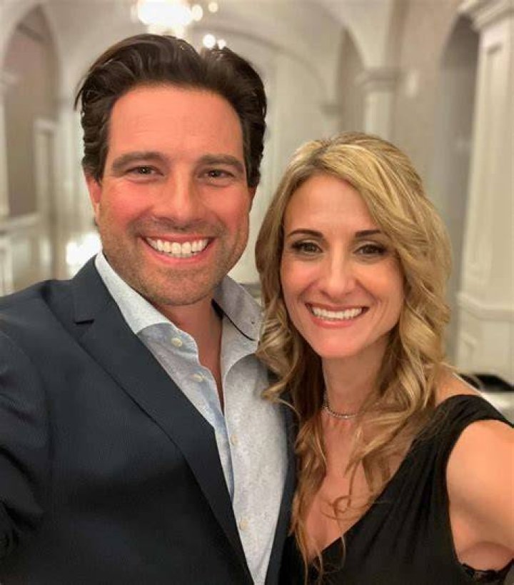 Is Scott McGillivray Married? Who is Scott McGillivray's Wife? Does He