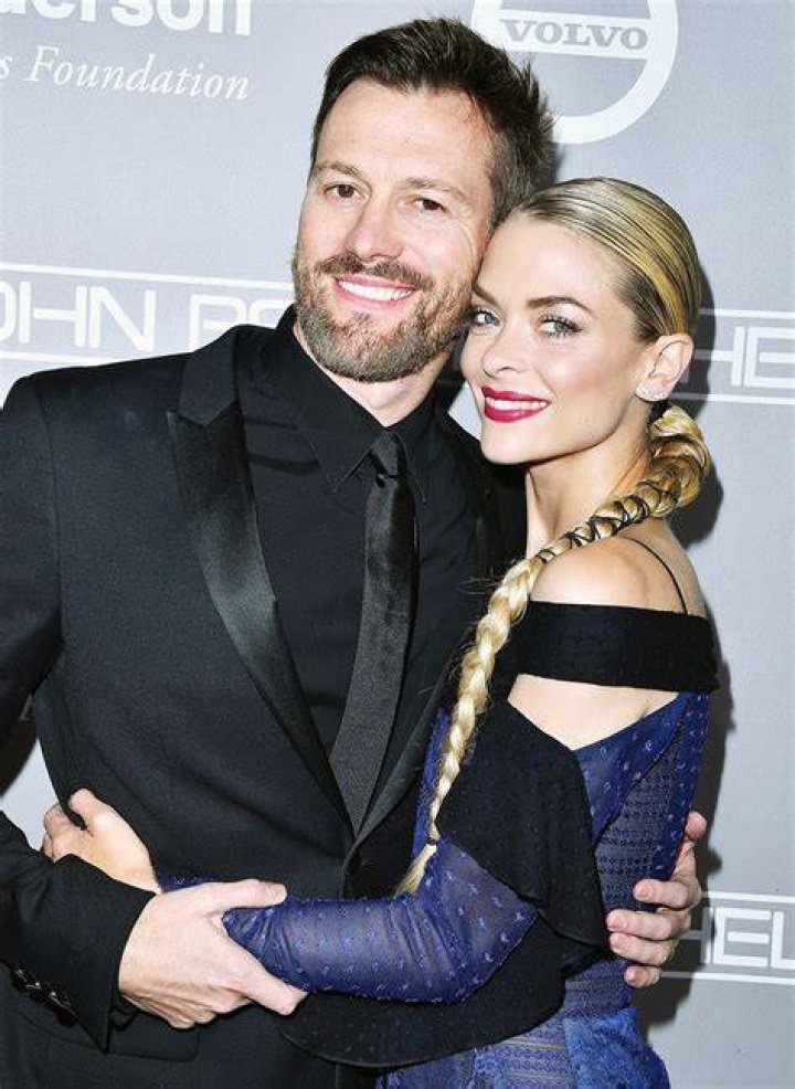 Jaime King and husband Kyle Newman bump into Dakota Johnson while out