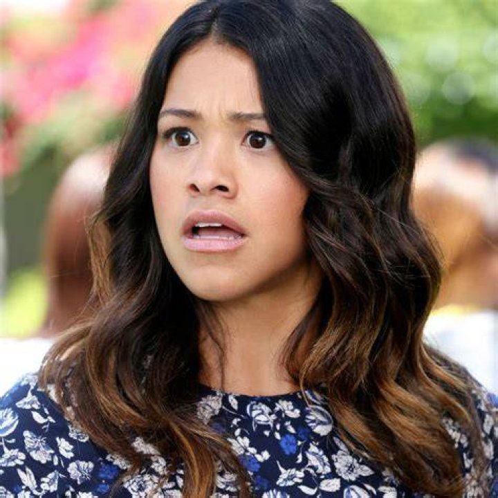 Jane the Virgin&rsquo;s Gina Rodriguez on Breaking Ethnic Stereotypes and Her