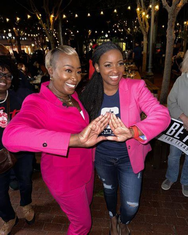 Jasmine Crockett on Instagram &ldquo;Being a mom on the go, I usually opt