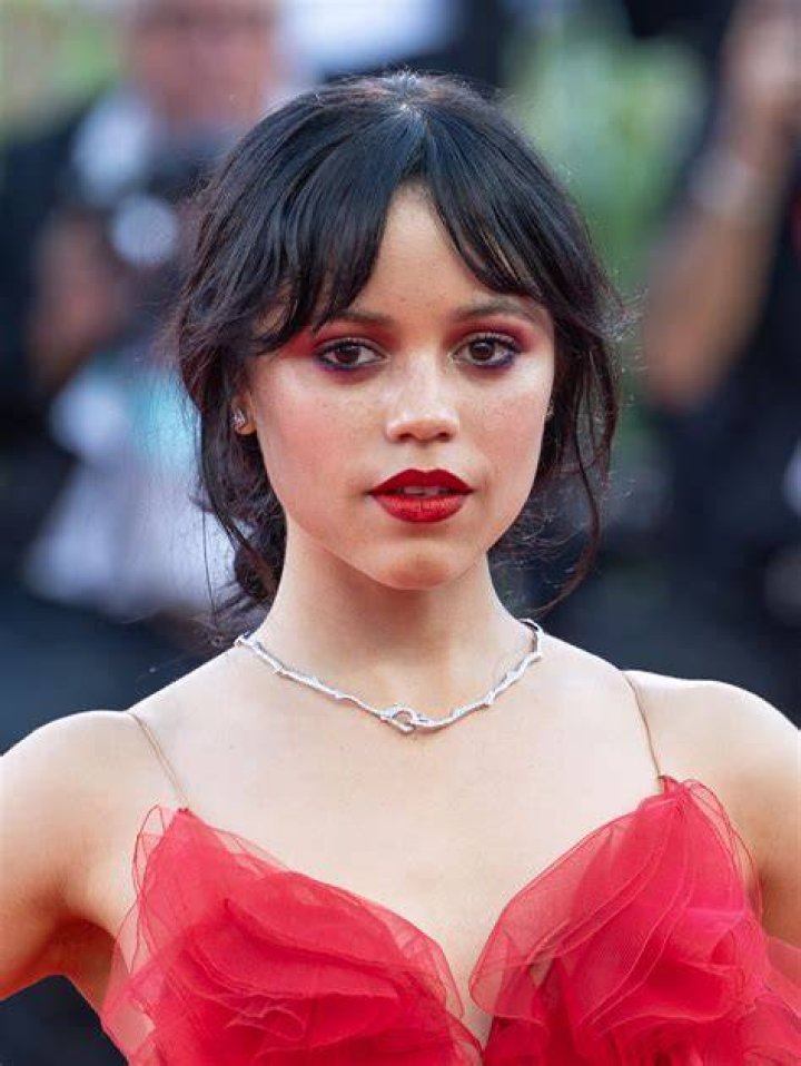 Jenna Ortega Bio, Net Worth, Boyfriend, Nationality, Age, Birthday