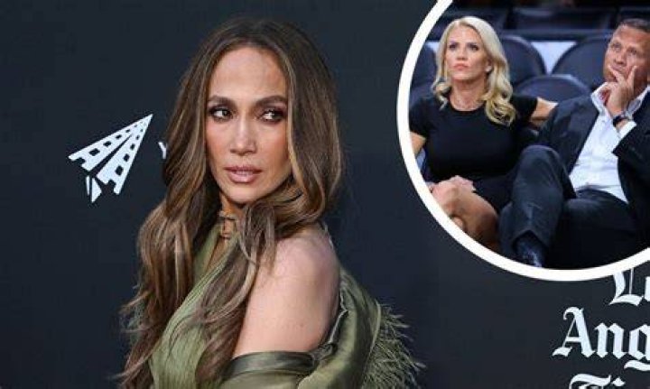 Jennifer Lopez surprised by presenting her daughter Emme with inclusive