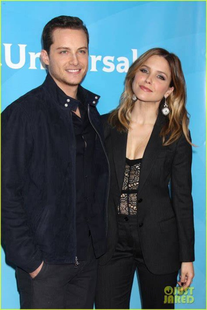 Jesse Lee Soffer and Sophia Bush Chicago PD (TV Series) Fan Art