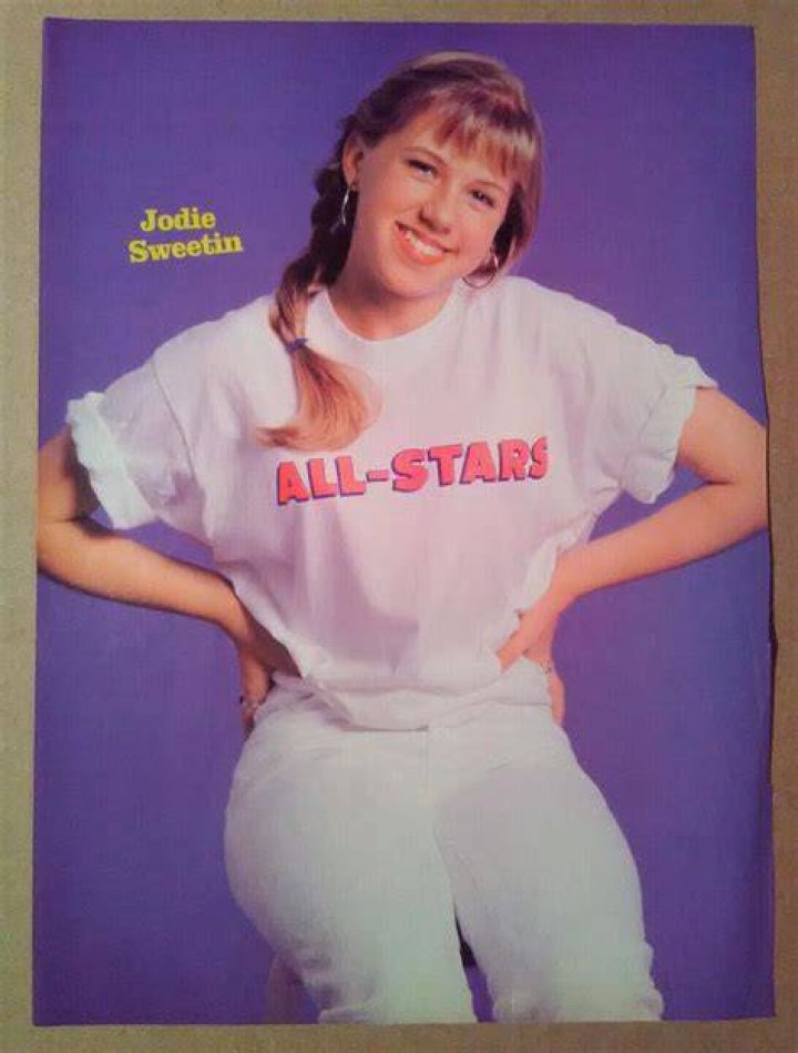 Jodie Sweetin Pinup! Jodie sweetin, Teen magazine, Stephanie tanner