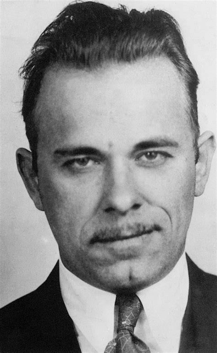 John Dillinger's Grave at Crown Hill Cemetery YouTube