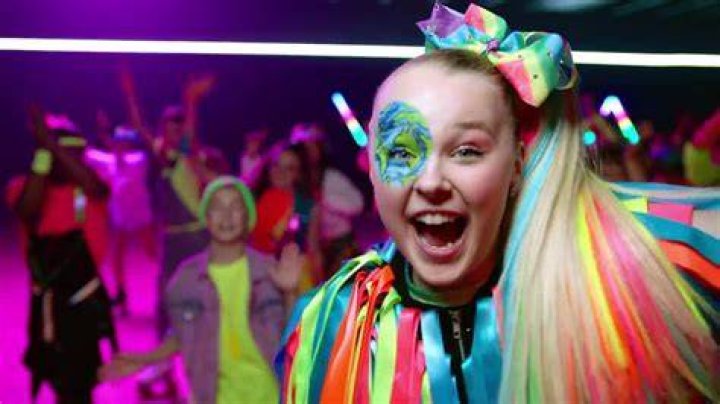 JoJo Siwa "Couldn&rsquo;t Sleep for Three Days&rdquo; After Coming Out them.