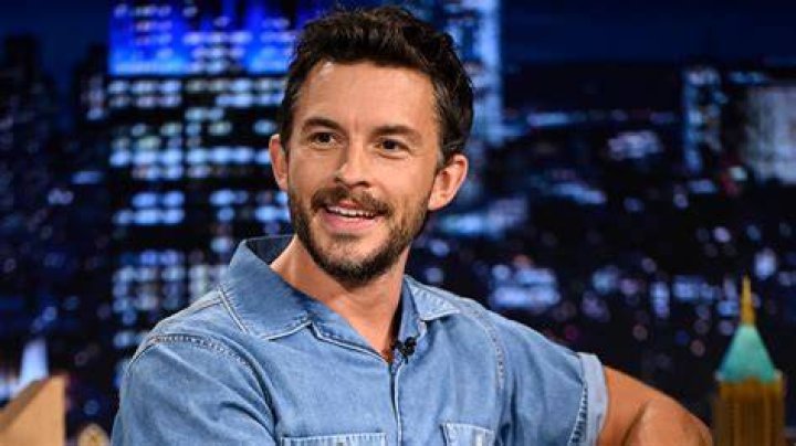 Jonathan Bailey Biography, Age, Career & Personal Life