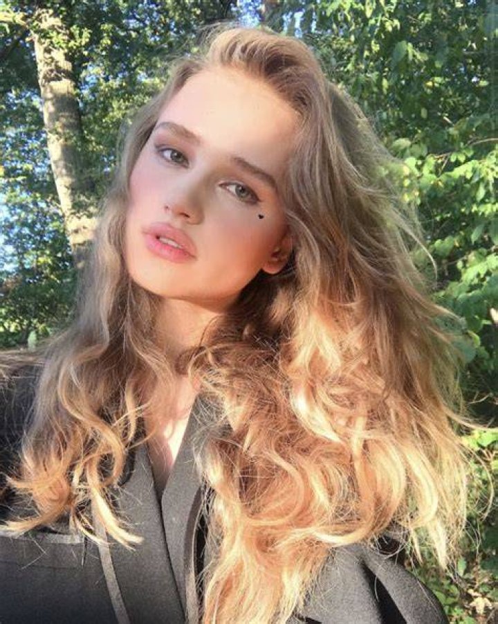 JULIA GISELLA Net Worth & Earnings (2024)