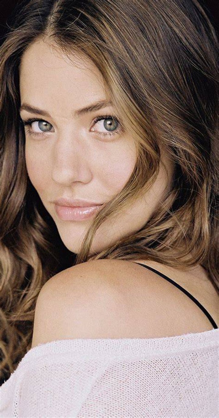 Julie Gonzalo Dallas TV Show