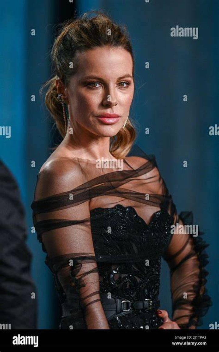 Kate Beckinsale's ExBoyfriend Really Just Told Pete Davidson To 'Run'