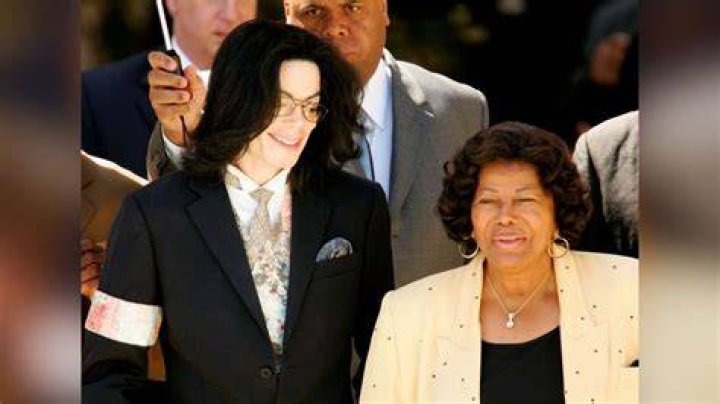 Katherine Jackson 'is refusing to return to Los Angeles' 8days