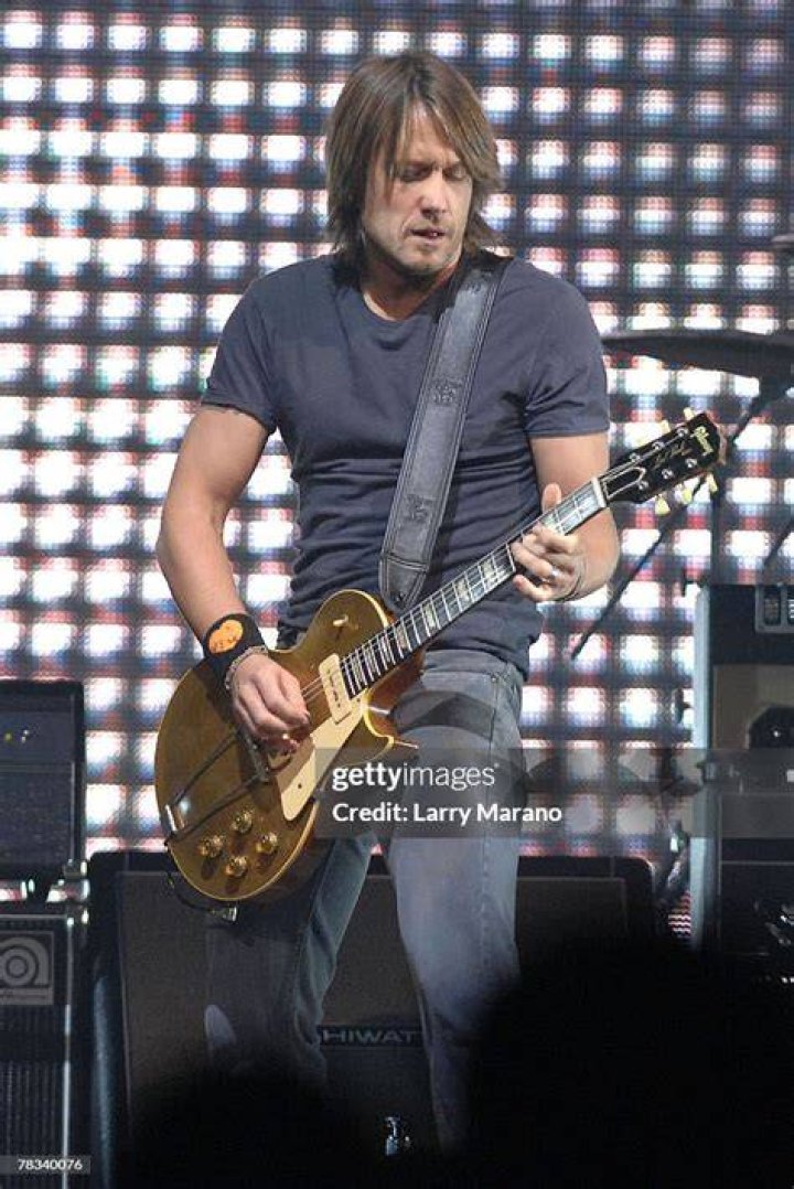 Keith Urban's brother Shane, with Jessica, leave Australia Zoo in