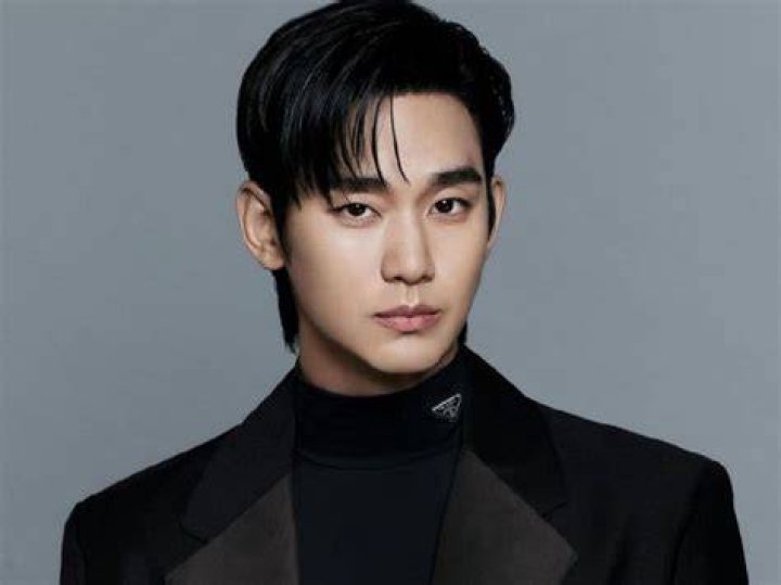 Kim SooHyun Drops New Stunning Official Pictures On Instagram TRENDS