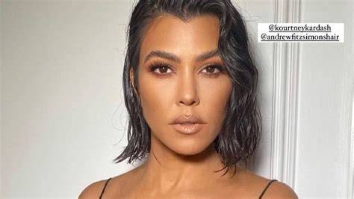 Kourtney Kardashian debuts new short hair after dismissing baby gossip