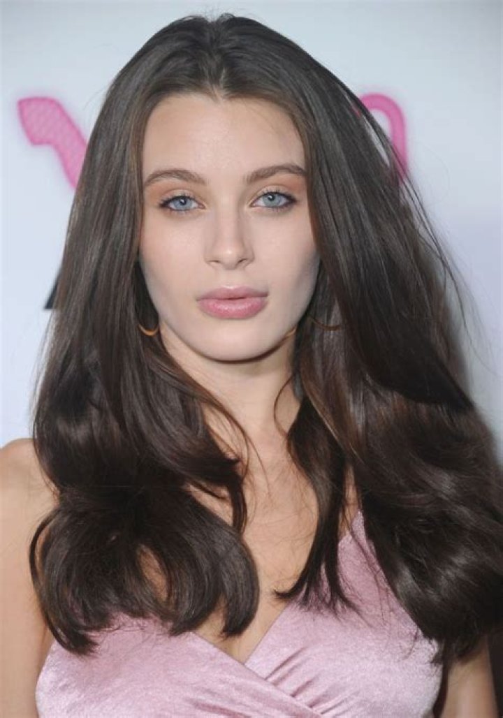 Lana Rhoades talks about her parents and her child’s father YouTube