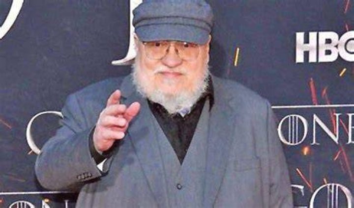&laquo;The 53inchtall &ldquo;Game of Thrones&rdquo; star was spotted out on a stroll