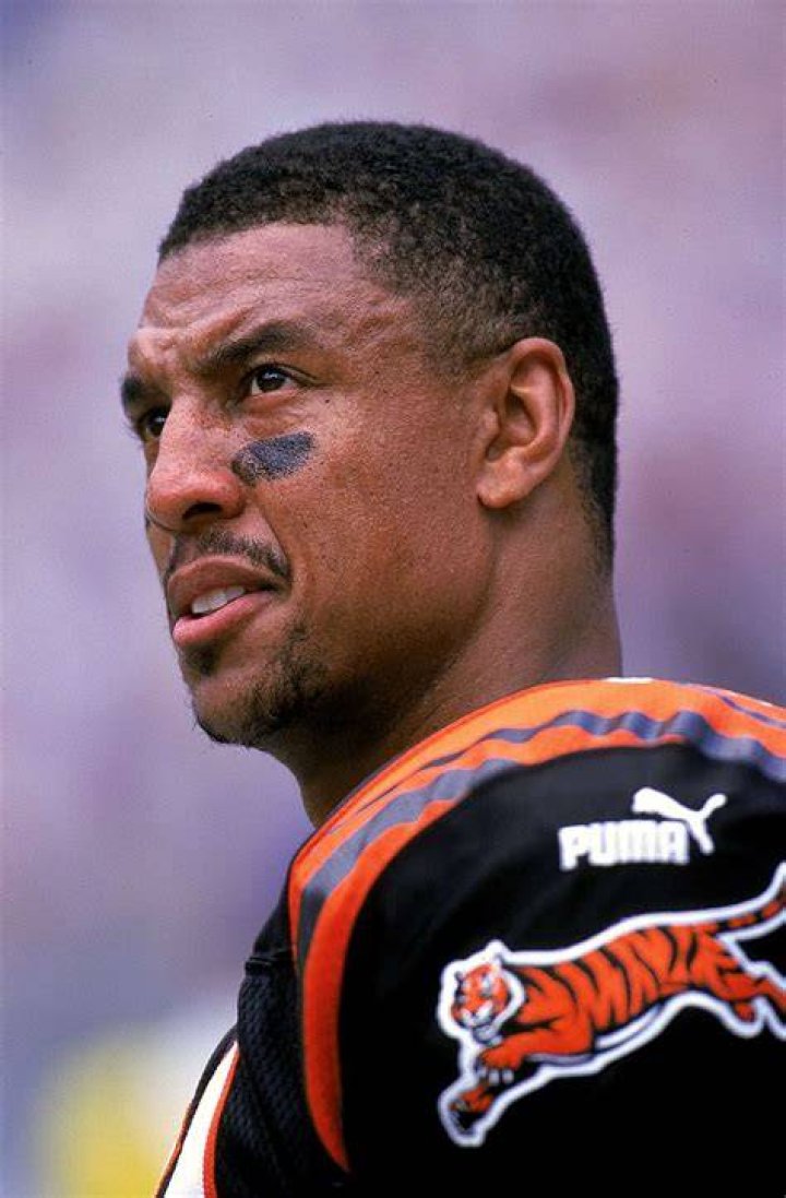Latest Details About Carl Pickens' Staggering Net Worth