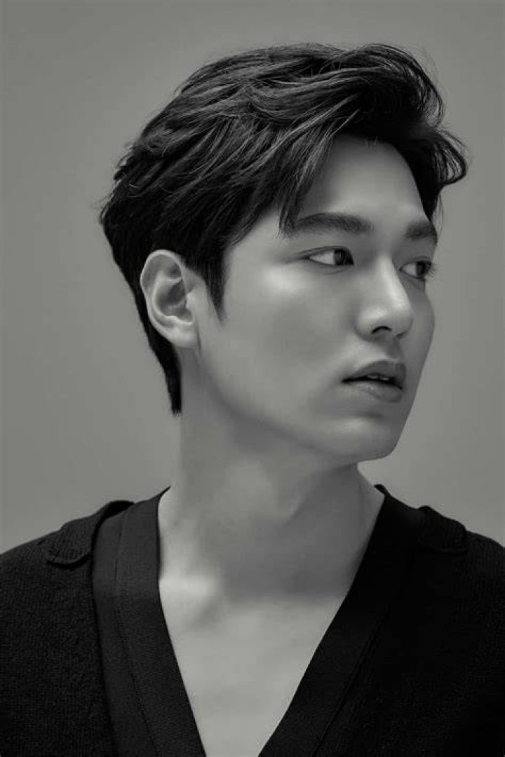 Lee Min Ho Stuns In This Classy Photoshoot For Cosmo's 200th Magazine