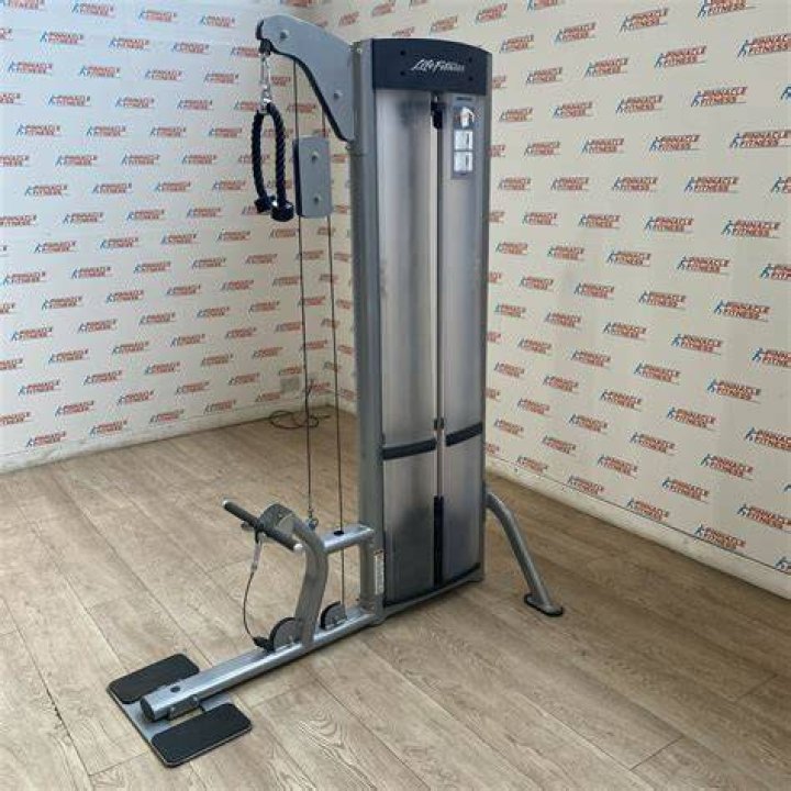 Life Fitness Optima Series Dual Hip Abductor/Adductor au meilleur prix