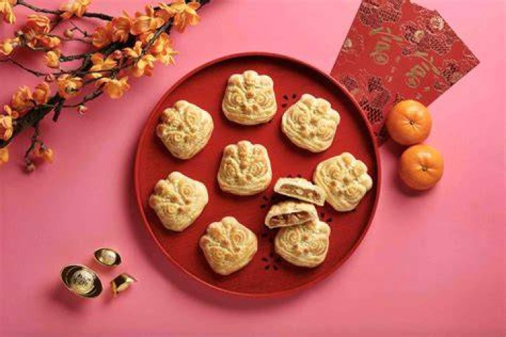 Lion Dance Eight Treasures Cookies The Fullerton Hotels and Resorts