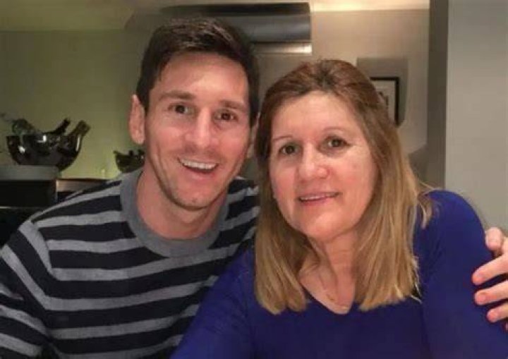 Lionel Messi&rsquo;s Mom Celia Maria Cheers in Argentina Jersey at World Cup