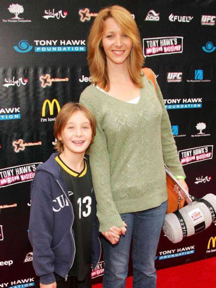 Lisa Kudrow's Son: Uncovering His Age And Notable Life Events