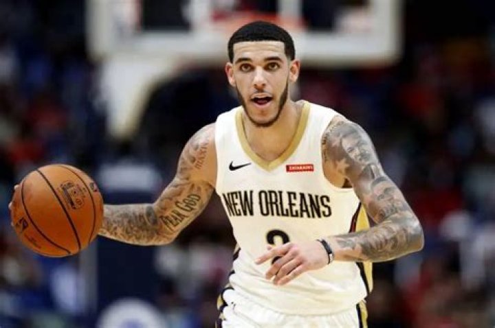 Lonzo Ball Stats, Bio, Age, Net Worth, & Career