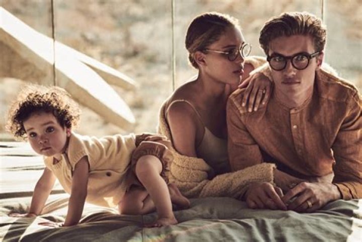 Lucky Blue Smith Wife Daughter Oliver Peoples Campaign 2022, 53 OFF