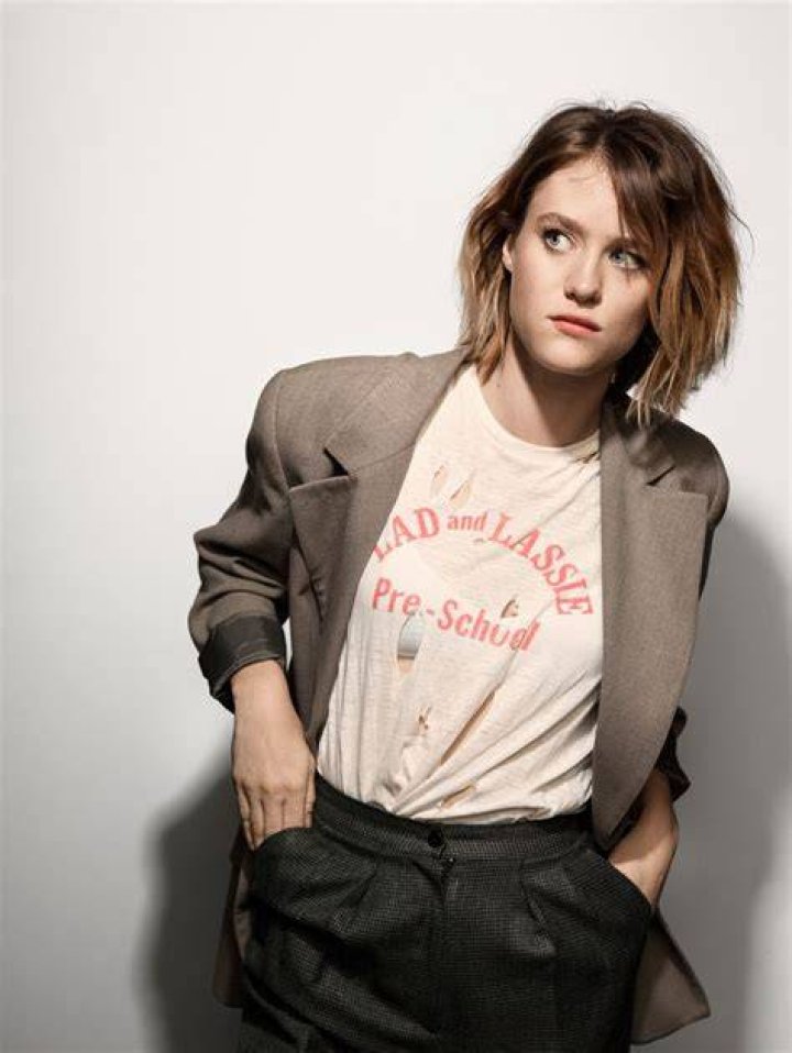 Mackenzie Davis; aspiring taxidermist Page 2 The L Chat