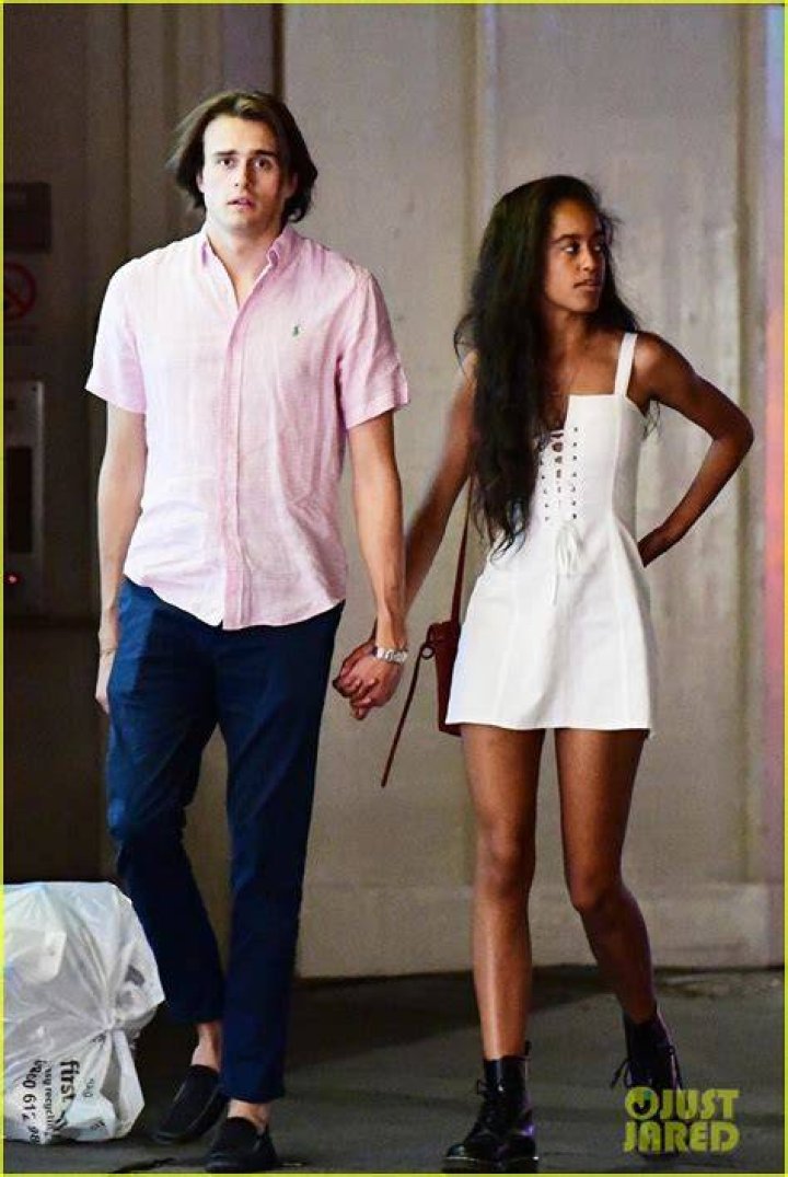 Malia Obama & Boyfriend Rory Farquharson Enjoy a Date Night at the