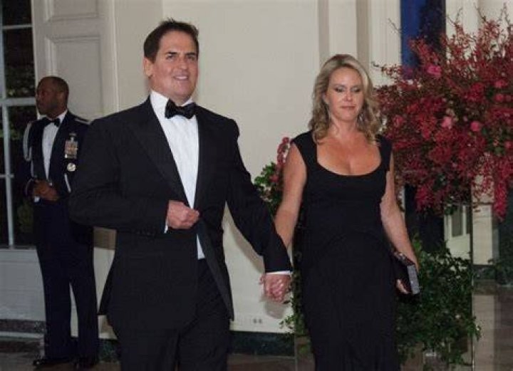 Mark Cuban 2024 Wife, net worth, tattoos, smoking & body facts Taddlr
