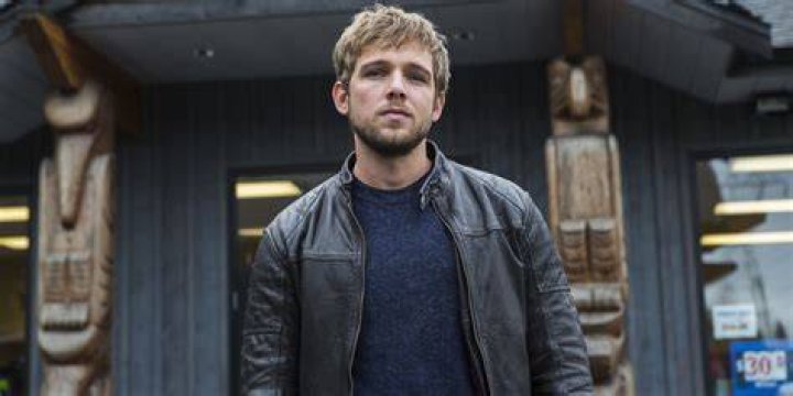 Max Thieriot Wiki Bates Motel Amino