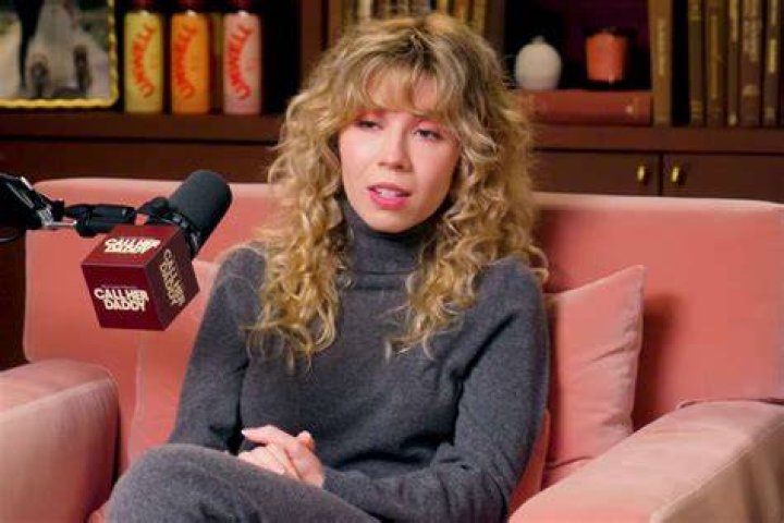 McCurdy says her mother &lsquo;explicitly&rsquo; told her how to engage in