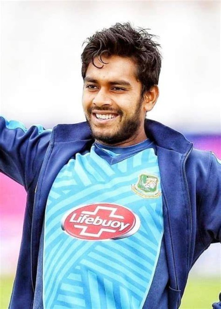 Mehidy Hasan Height, Weight, Age, Family, Facts, Spouse, Biography