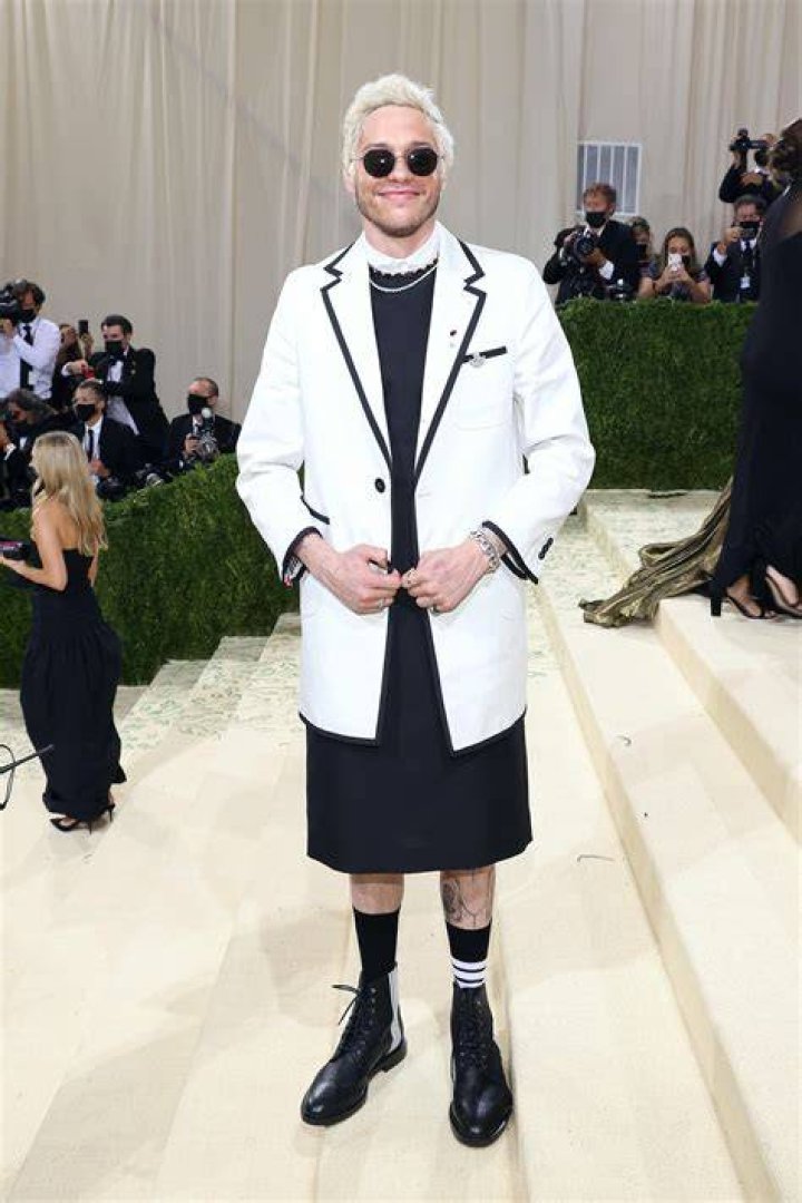 Met Gala Pete Davidson Honors Late Father Who Died on 9/11