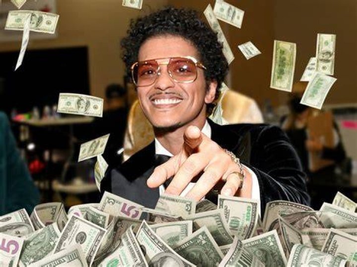 Millionaire Bruno Mars and Tracie McCoy (Myanmar Subtitles) YouTube