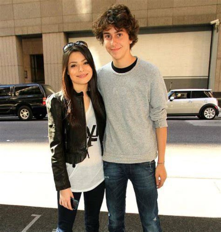 Miranda Cosgrove And Boyfriend 2022
