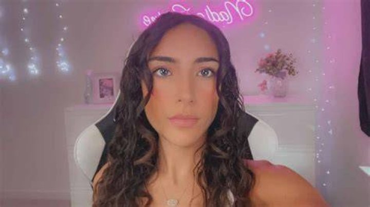 Nadia denies being banned on Warzone after getting locked out of