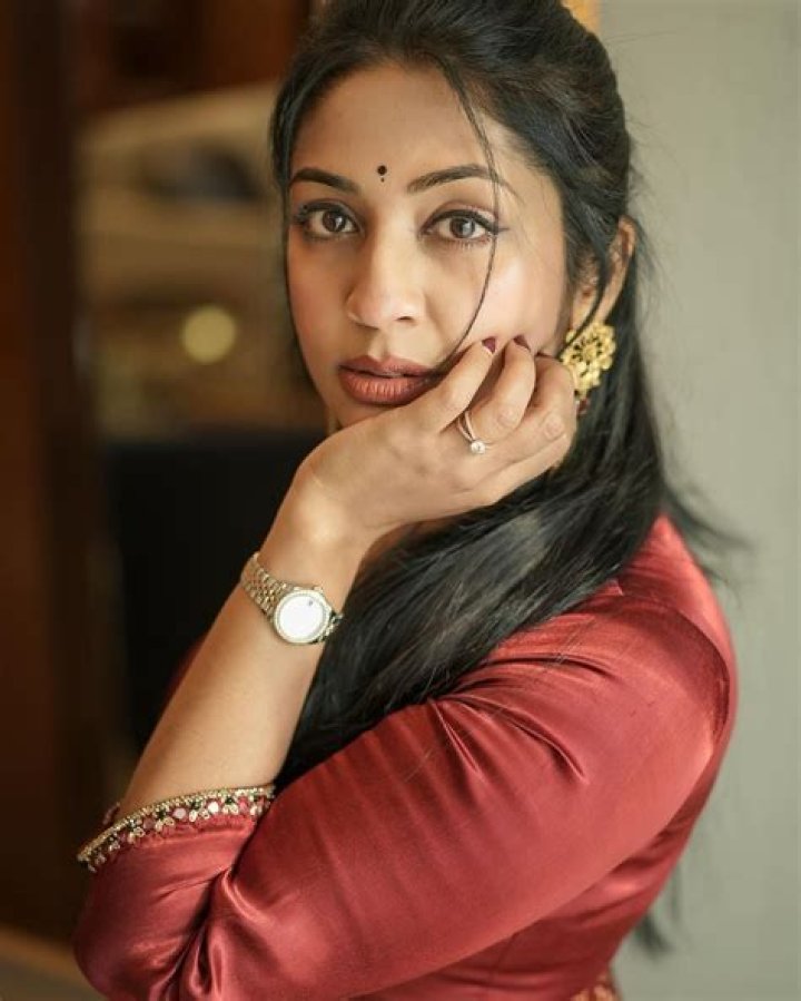 Navya Nair 😋 r/malluhorny