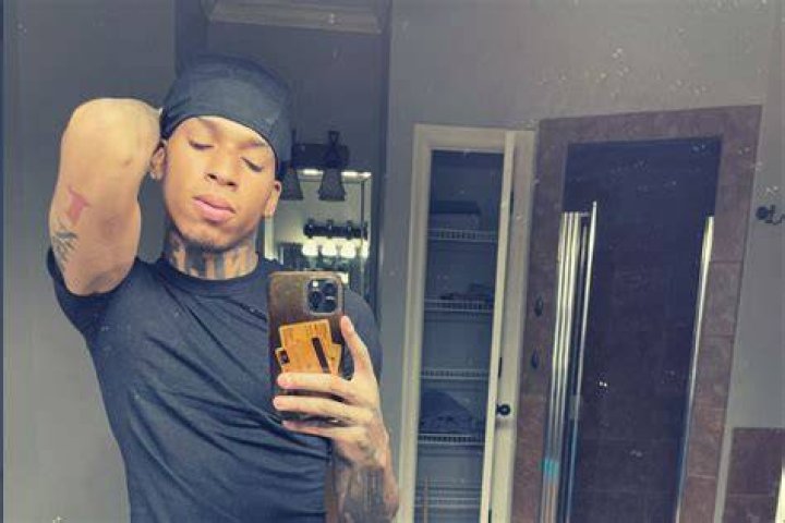 Nle Choppa Selfie Nle Choppa Height, Weight, Age, Body Statistics
