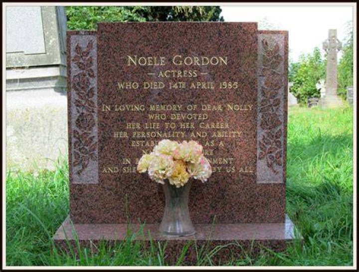 Noele Gordon Grave of Noele Gordon, actress, died 14th Apr&hellip; Flickr