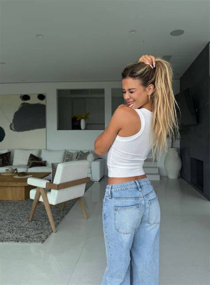 Noelle Levya picture