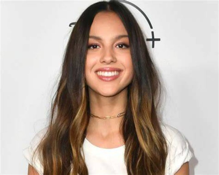 Olivia Rodrigo Age, Net Worth, Education, Family, Career, Height