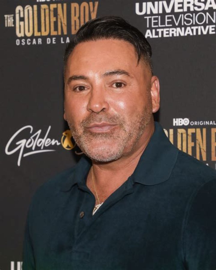 Oscar De La Hoya Announces He&rsquo;s Single While Partying Divorce Court