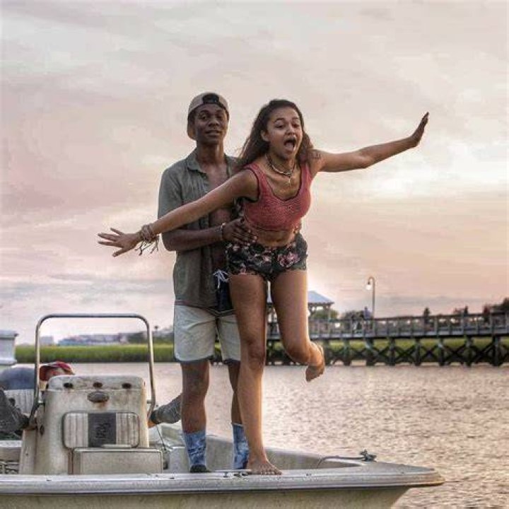 OuterBanksPics 🚤💰 on Instagram &ldquo;Madelyn met the family of Chase Stokes