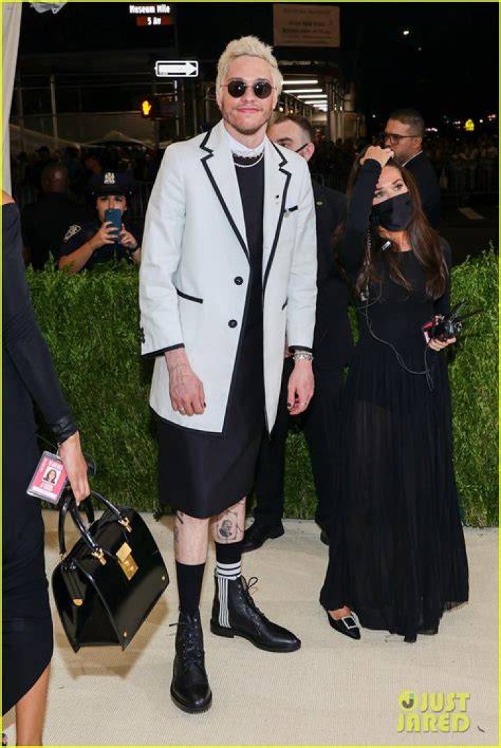 Pete Davidson Calls His Met Gala 2021 Outfit a 'Slutty Nun' Dress
