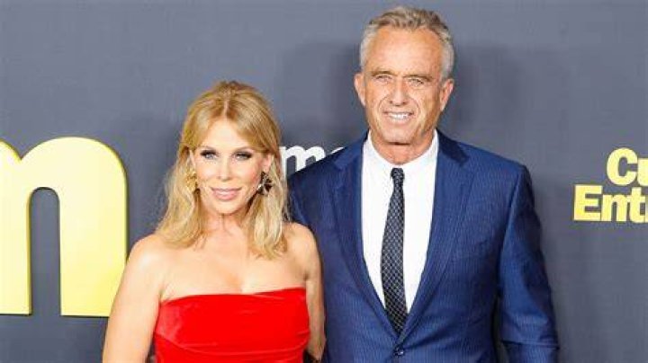[PICS] Cheryl Hines & Robert F. Kennedy Jr. Wedding &mdash; PICS Hollywood Life