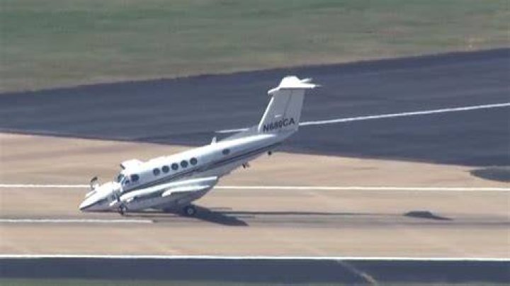 Plane makes emergency landing on I75 in Collier