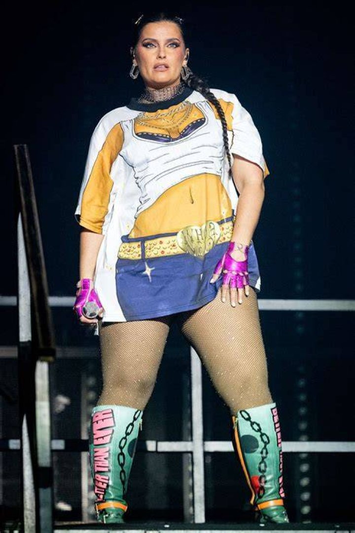 Plus-Size Icon: The Inspiring Story Of Nelly Furtado